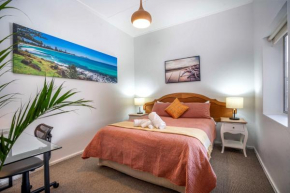 One-Bedroom Apartment on Summer Orange
